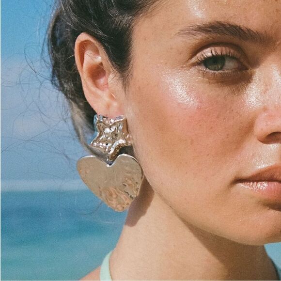 Heart dangle earrings A104 - Picture 1 of 5